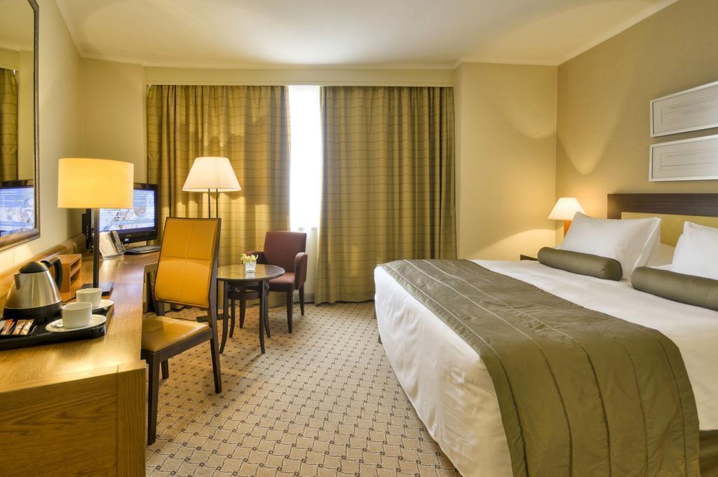 Панорама Corinthia Hotel Prague 5*