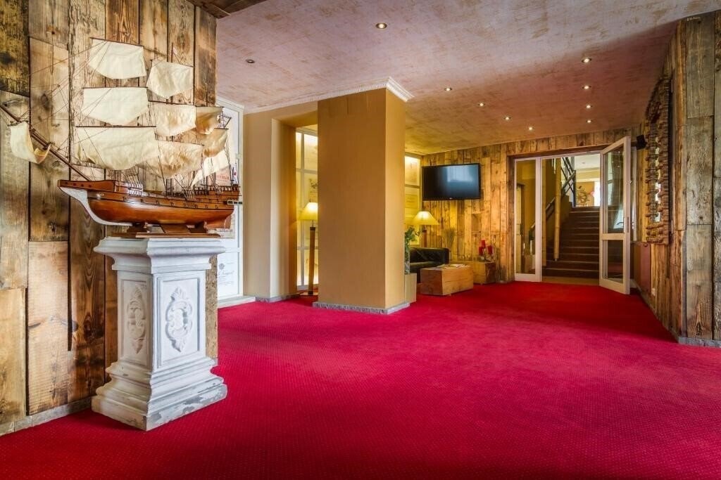 Апартаменти Hotel Elegant 4*