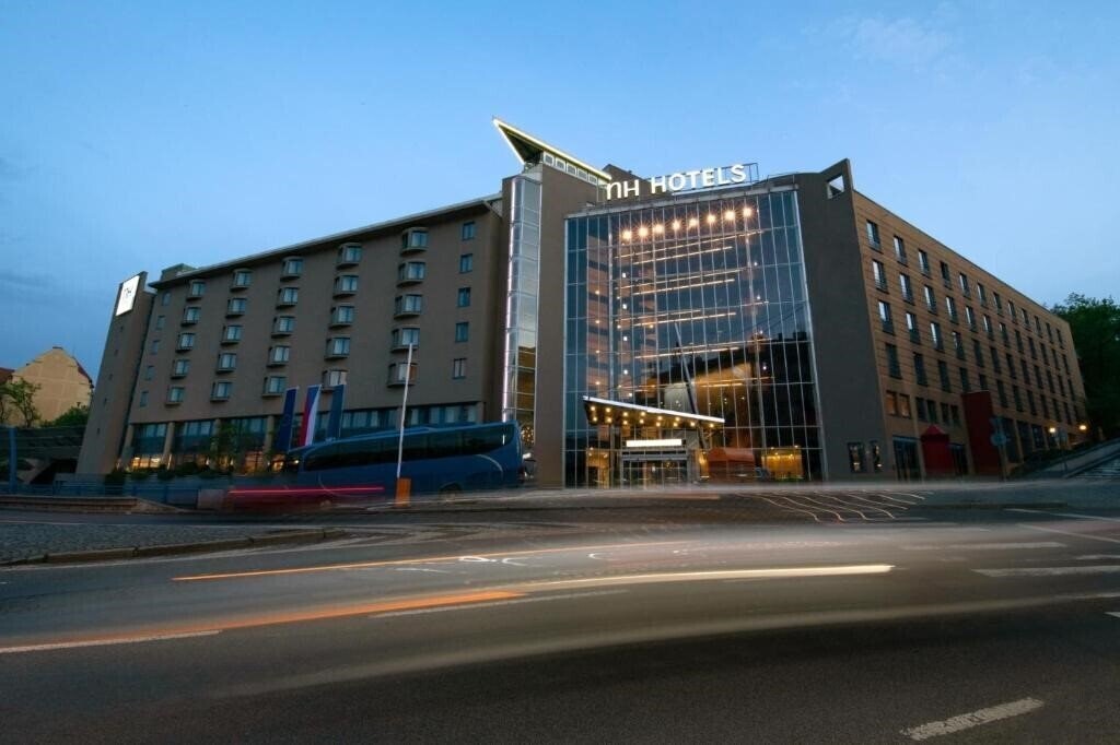 Отель Nh Prague 4*