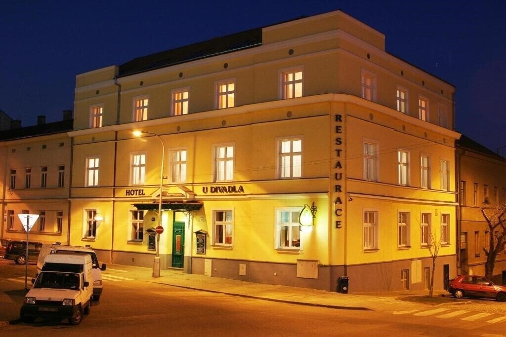 Готель U Divadla 4*