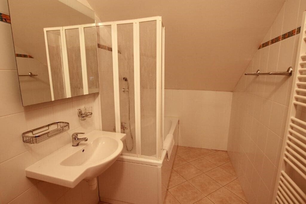 Фото U Divadla 4*