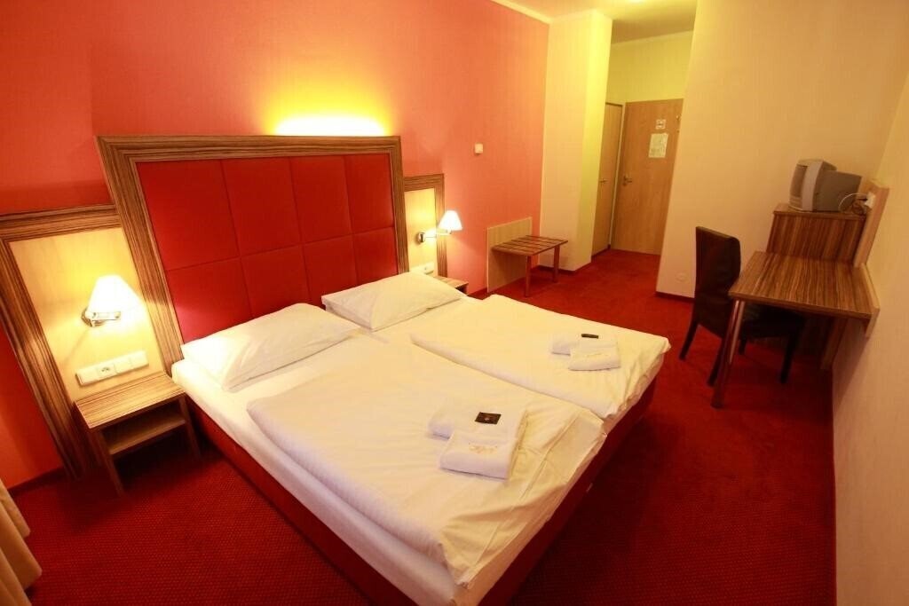 Апартаменти U Divadla 4*