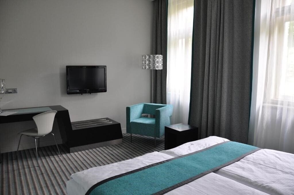 Фотографія Red & Blue Design Hotel Prague 4*