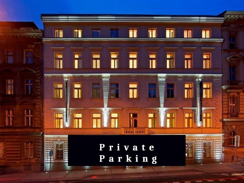 Зображення Red & Blue Design Hotel Prague 4*