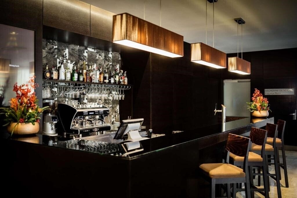 Отель Occidental Praha Five 4*