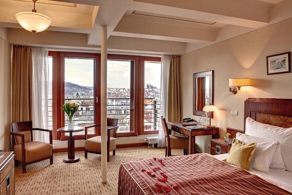Фото Majestic Plaza 4*