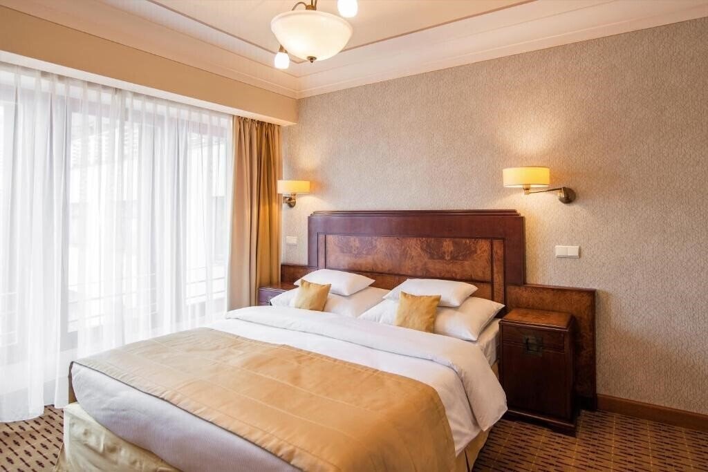 Картинка Majestic Plaza 4*