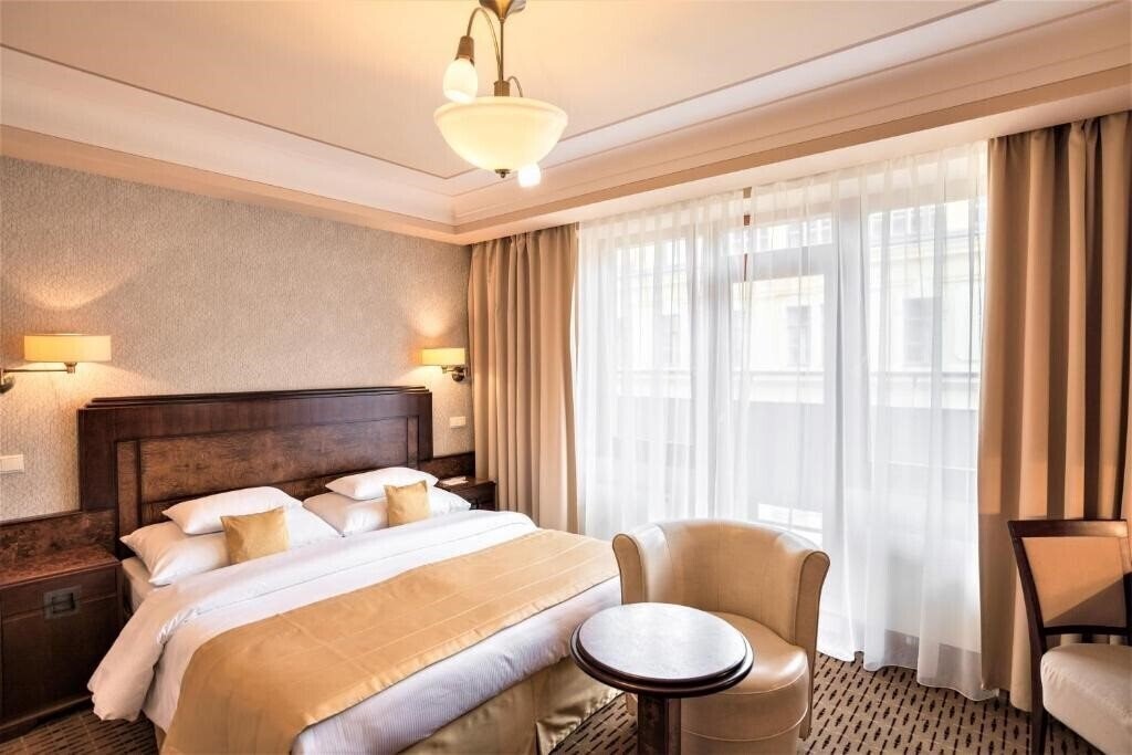 Территория Majestic Plaza 4*