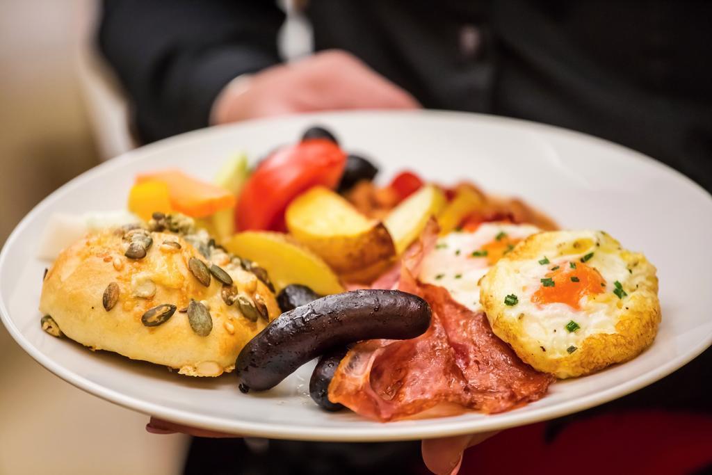 Панорама Amarilis 4*