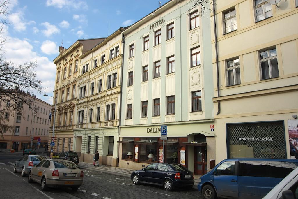 Отель Dalimil 3*