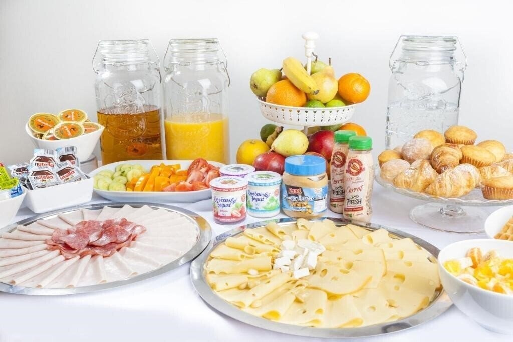 Апартаменты U Zlatych Nuzek 4*