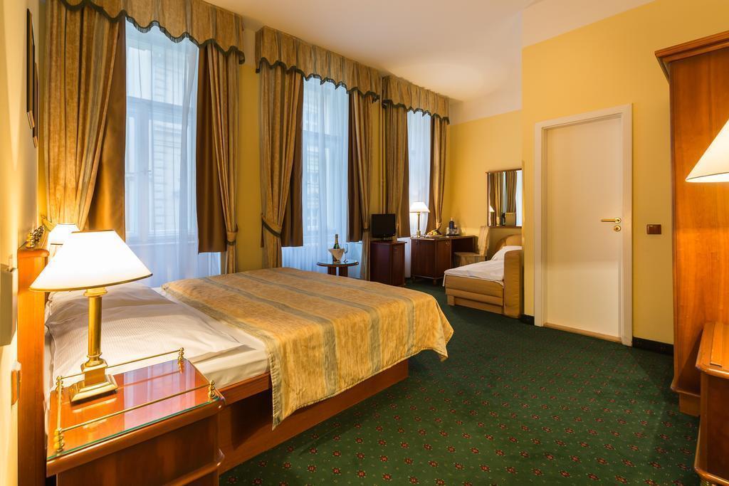 Апартаменты William 3*