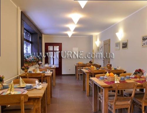 Отель Pension Grand Apartments 4*