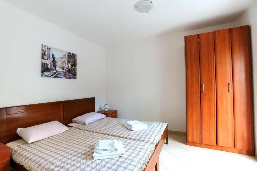 Панорама Lora 3*