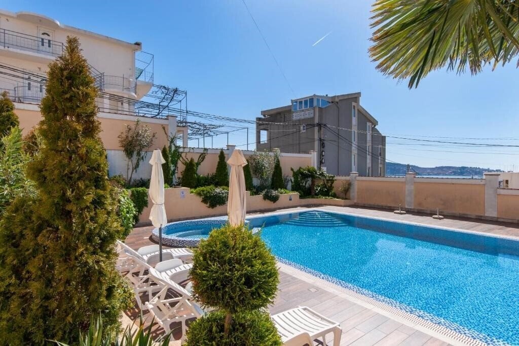 Апартаменты Orpheus 3*