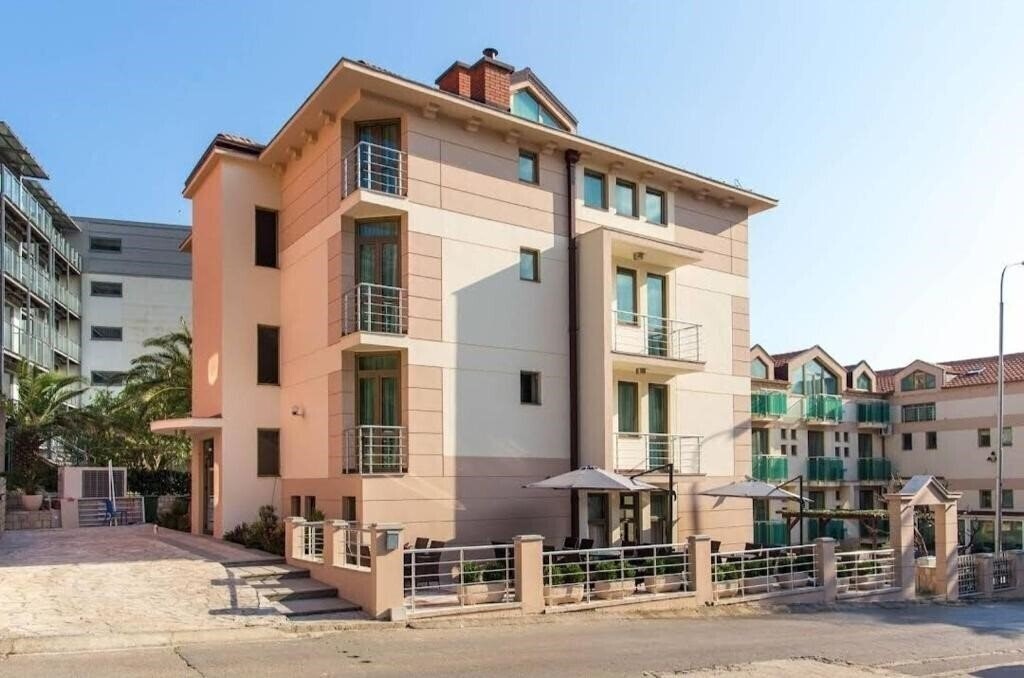 Готель Nion Hotel Becici 3*