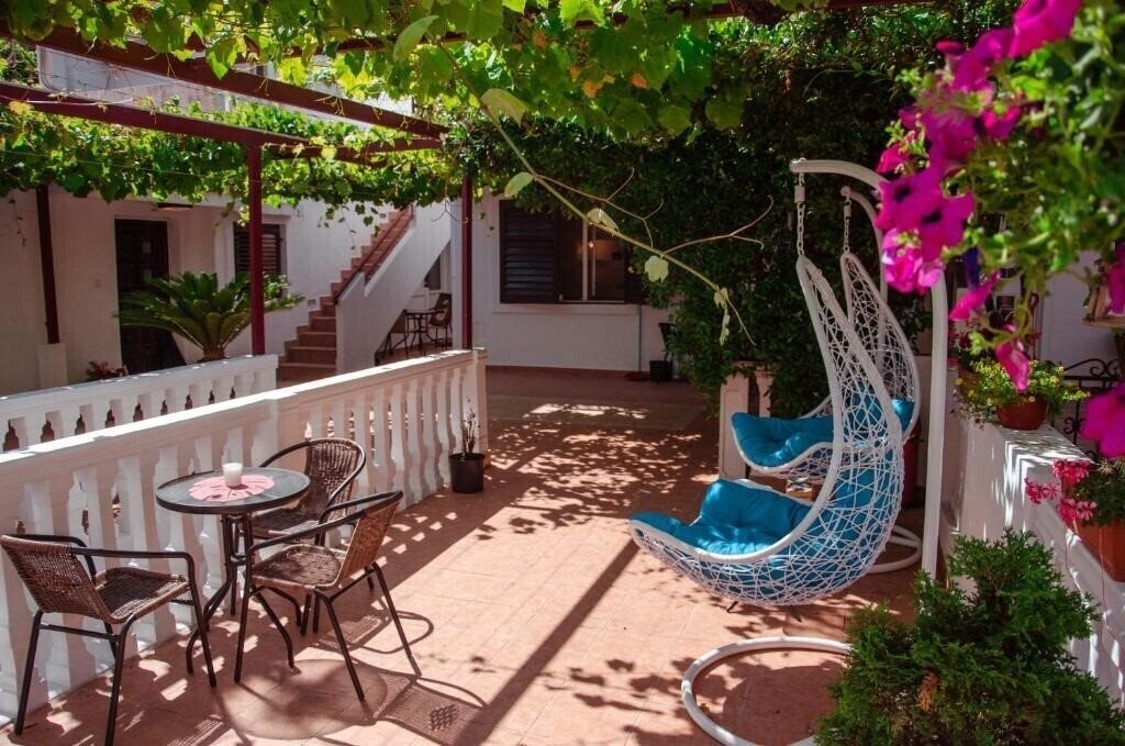 Панорама Апартаменты «Lagator» 3*