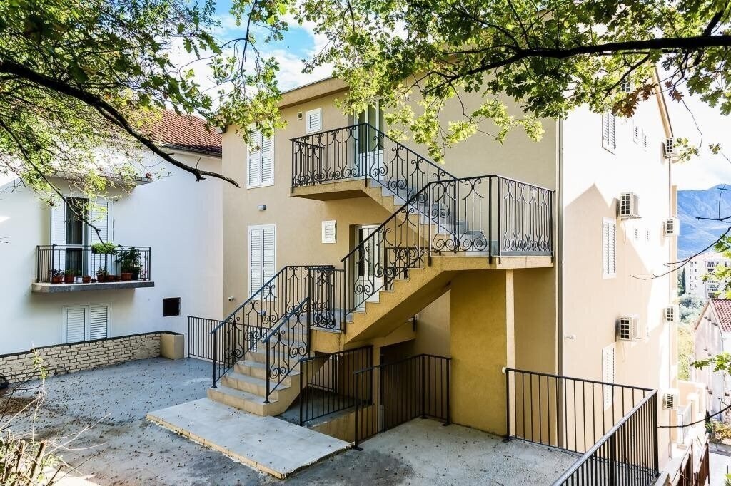 Апартаменты Gloria Villa 4*