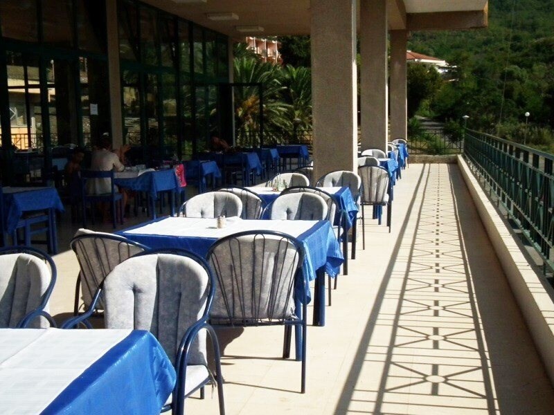 Панорама Alet 2*