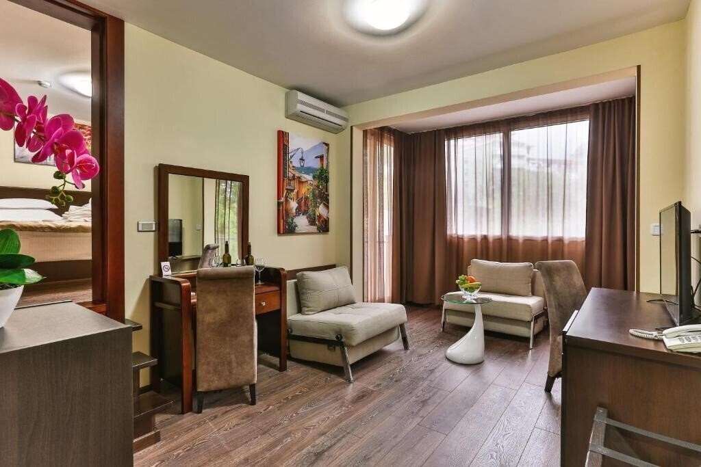 Панорама Hotel Premier (ex. Nadezhda) 4*