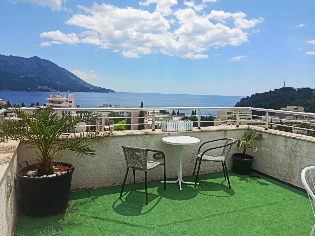 Апартаменти Mitende 3*