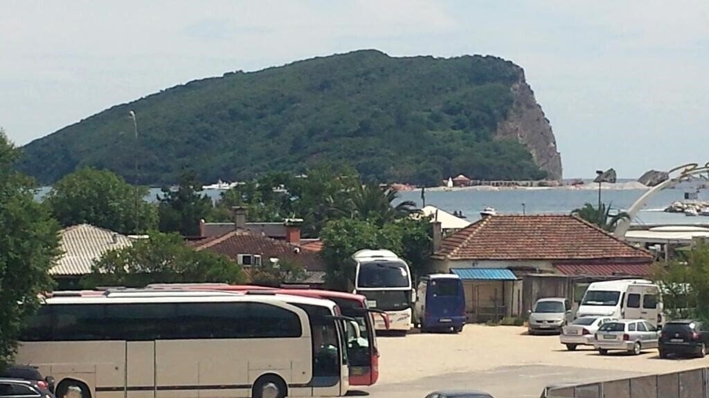 Отель Dragan App 3*