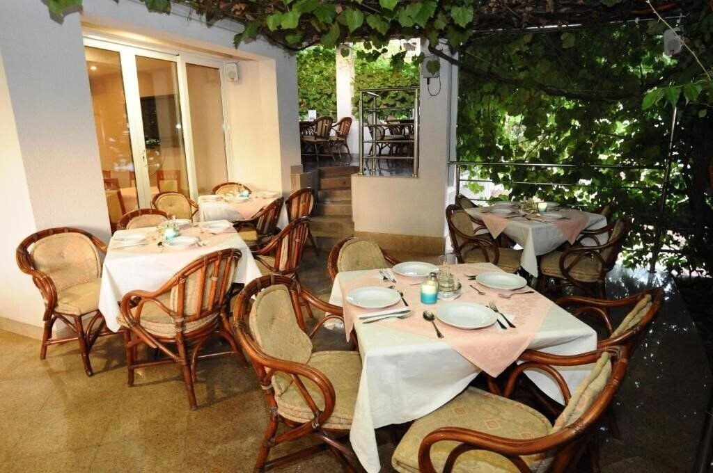 Апартаменты Anita Hotel 3*