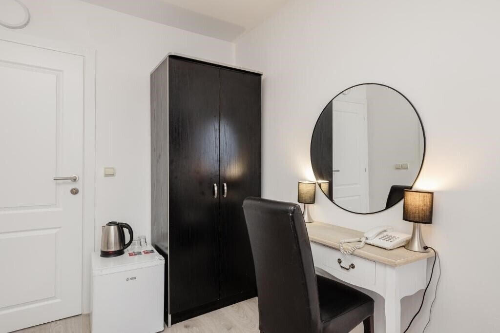 Фото Azzurro Hotel 4*