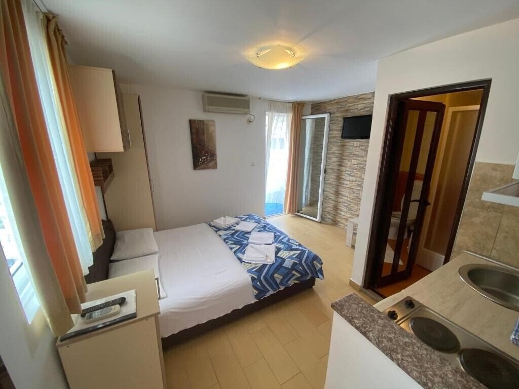 Панорама Azzuro 4*