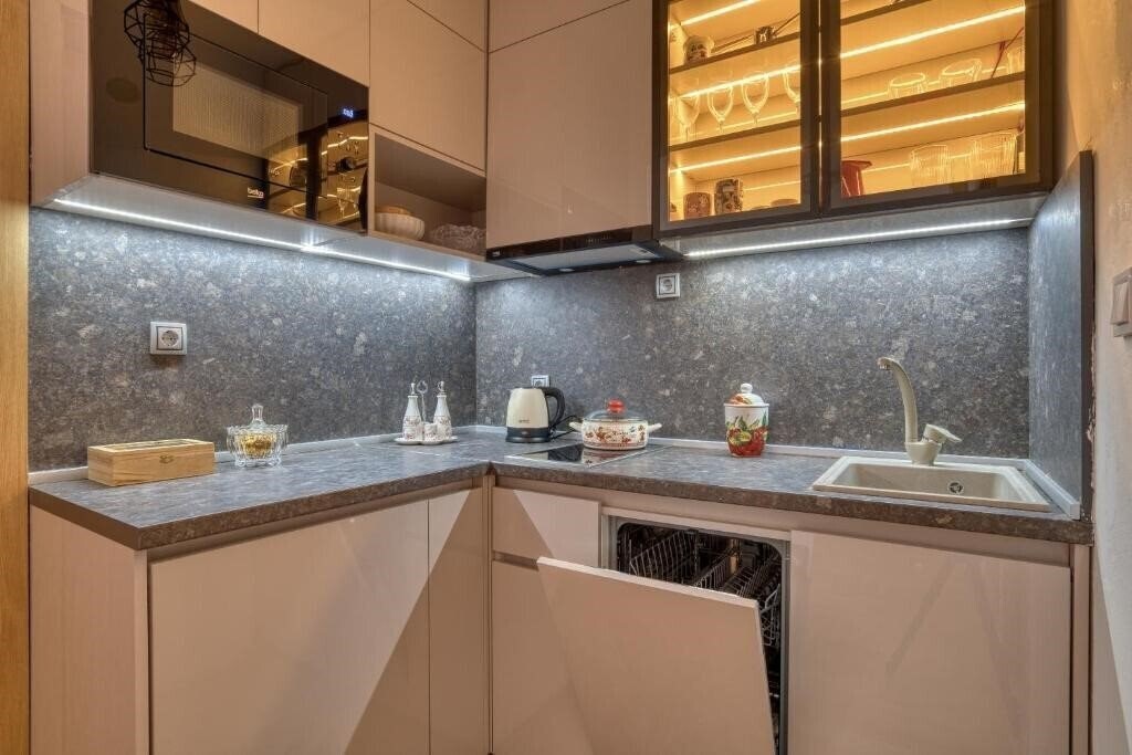 Панорама Elena 3*