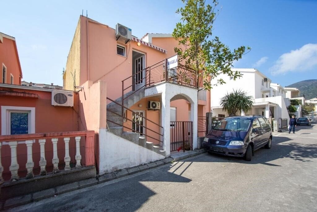 Территория Angela Apartments 3*