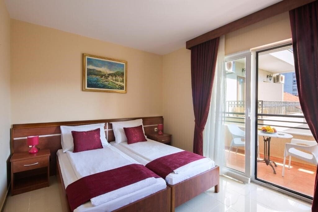 Панорама Apartments Salus 3*