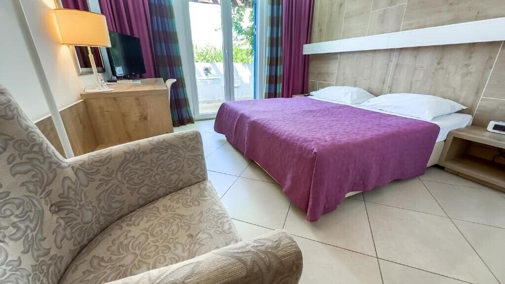 Вид Slovenska Plaza 4 Stars 4*