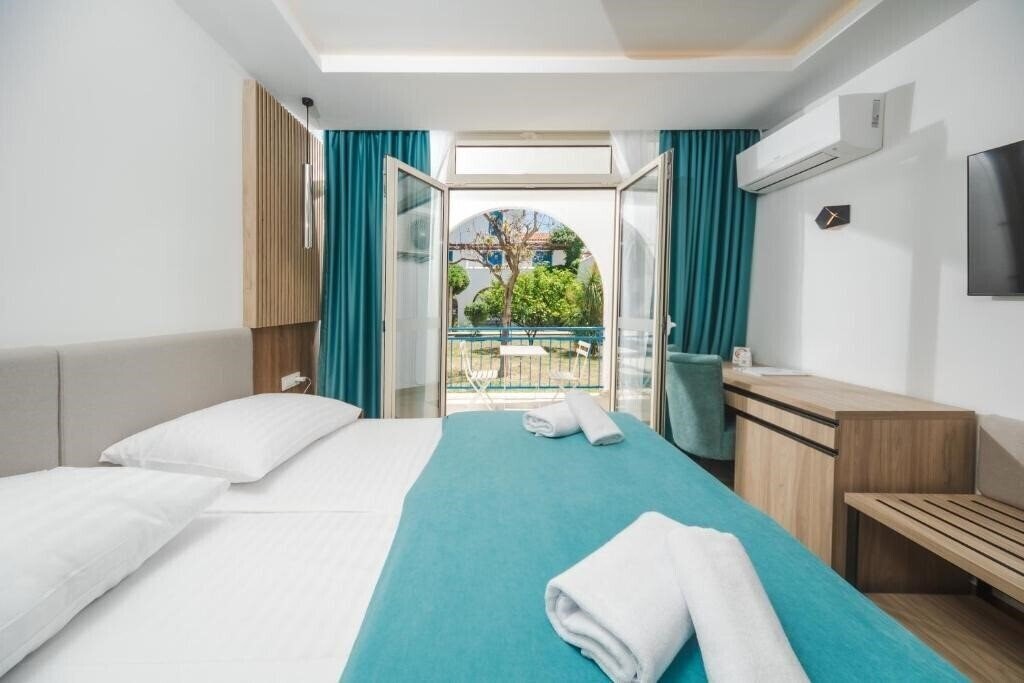 Панорама Slovenska Plaza 4 Stars 4*