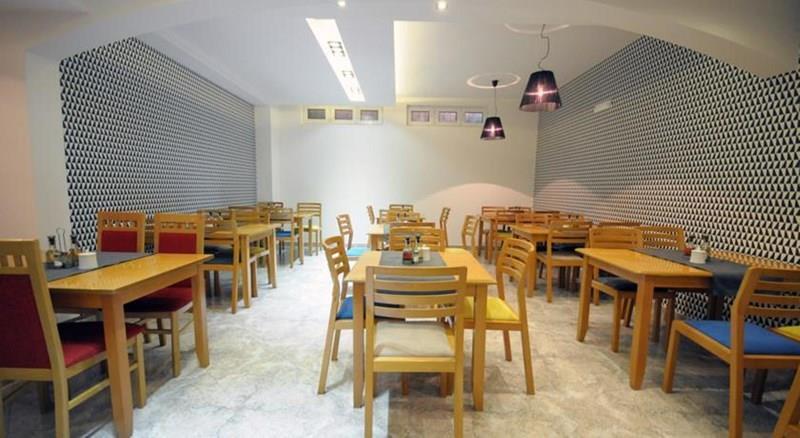 Апартаменти Garni Hotel Mb 3*