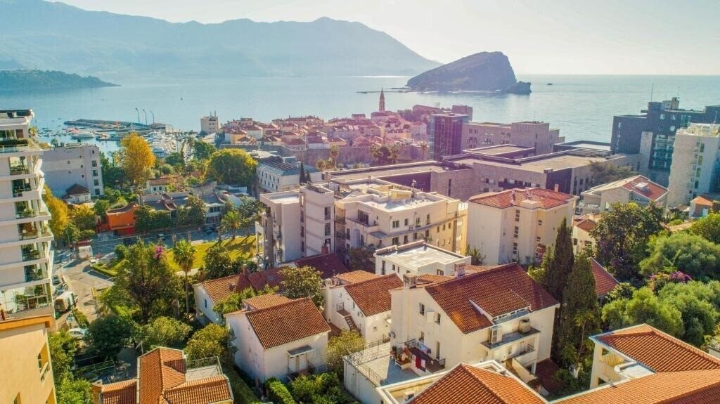 Панорама Lukas Apartments 3*