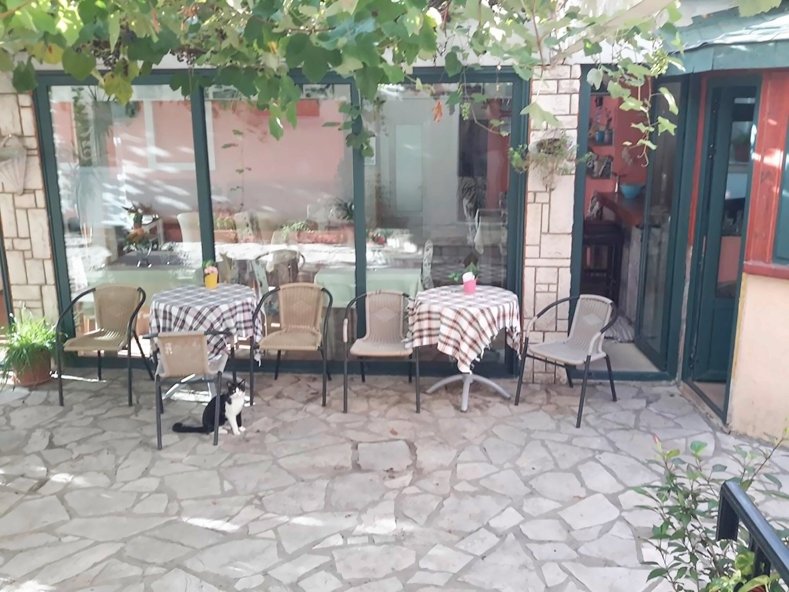 Апартаменты Strugar Hotel 2*