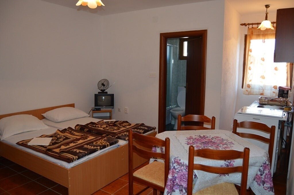 Апартаменти Radmila Villa 3*