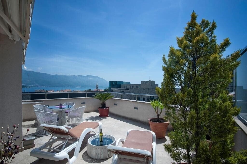 Территория Villa Apia 4*