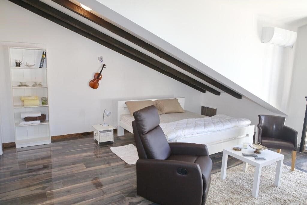 Картинка Jovana 3*