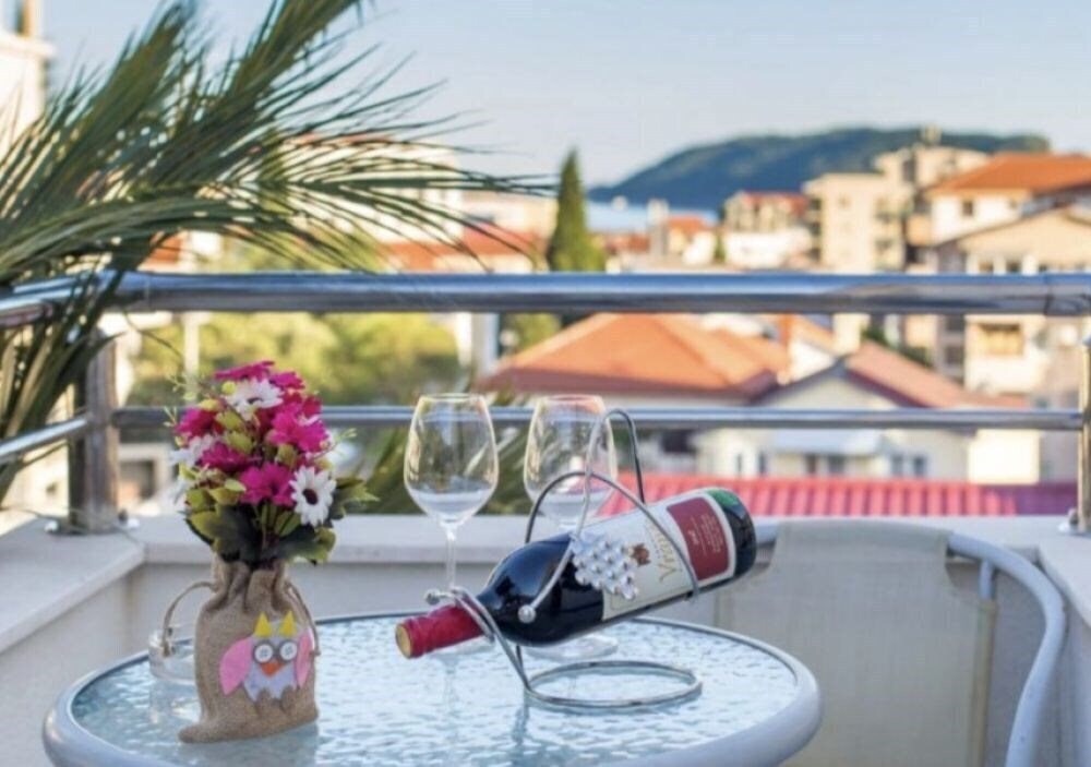 Вид Apartments Lazovic 3*