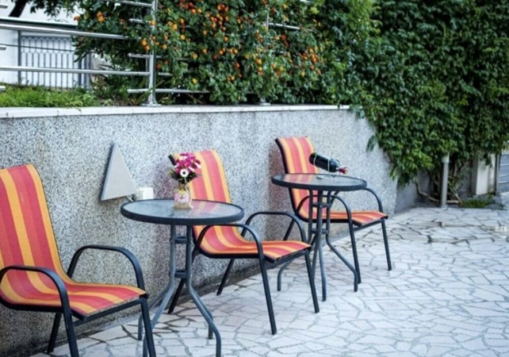 Территория Apartments Lazovic 3*