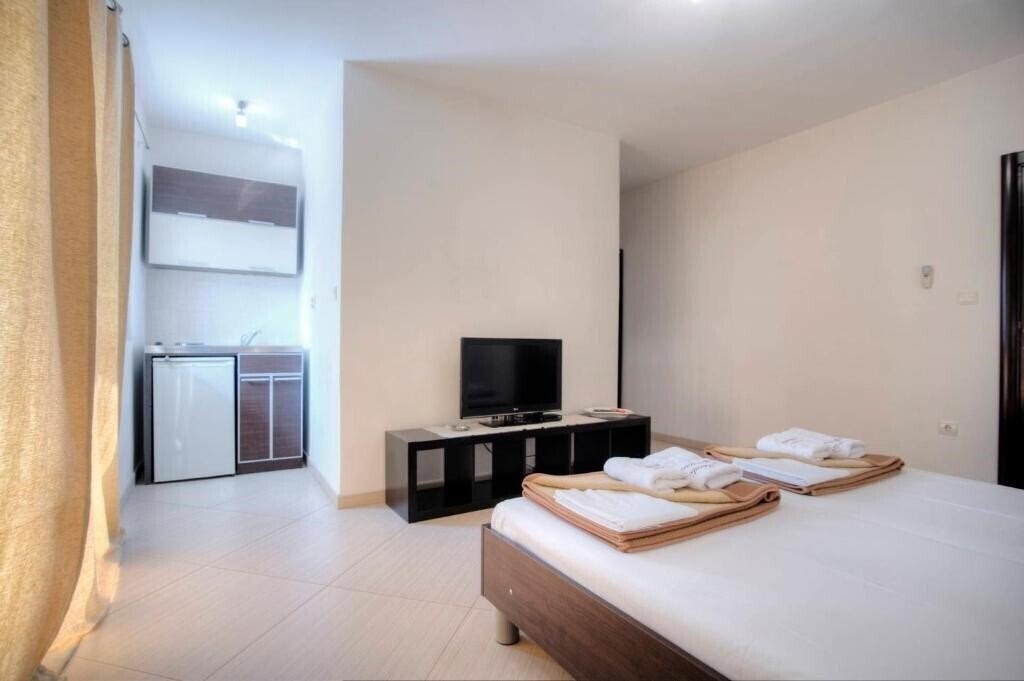 Панорама Mandir Apartments 3*