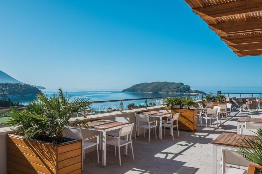 Апартаменти Iberostar Waves Slavija (ex. Iberostar Slavija, Slavija Budva, Slavija) 5*