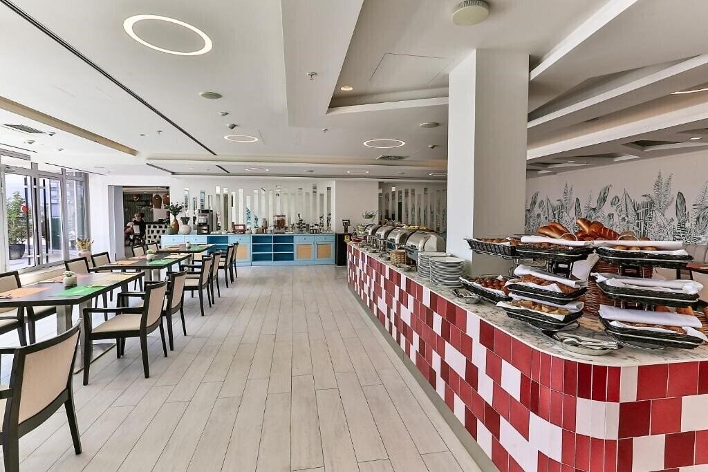 Панорама Hotel TQ Plaza (ex. TQ Plaza, Adria) 4*