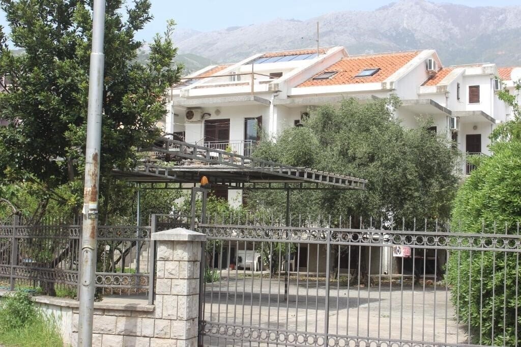 Територія Nir Apartment 3*