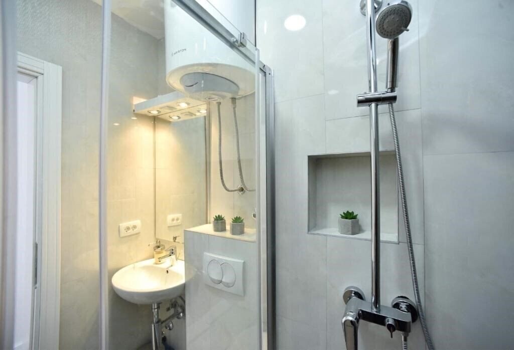 Територія Guest House Adrovic 110 Apart апартаменты