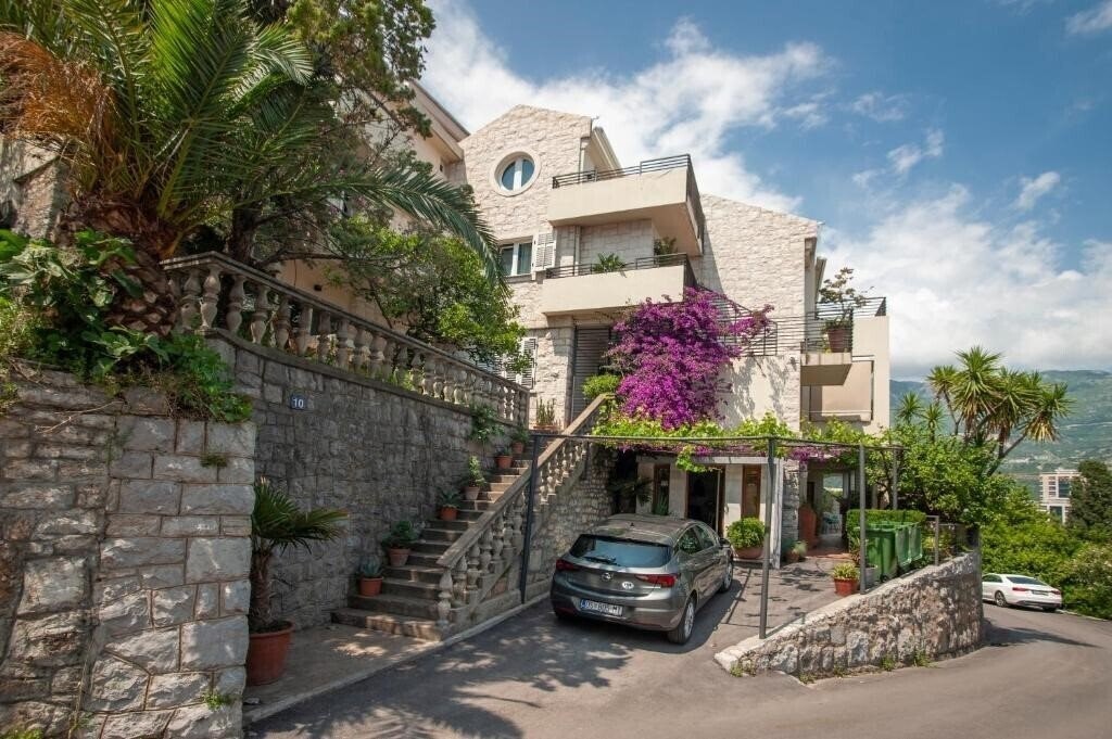 Отель Villa Teona 3*