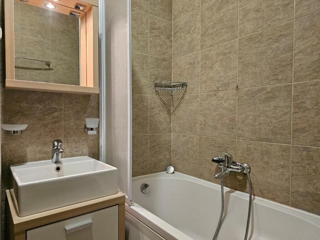 Вид Dubrava 3*