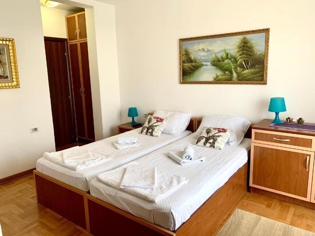 Готель Apartmens Vuksanovic 3*
